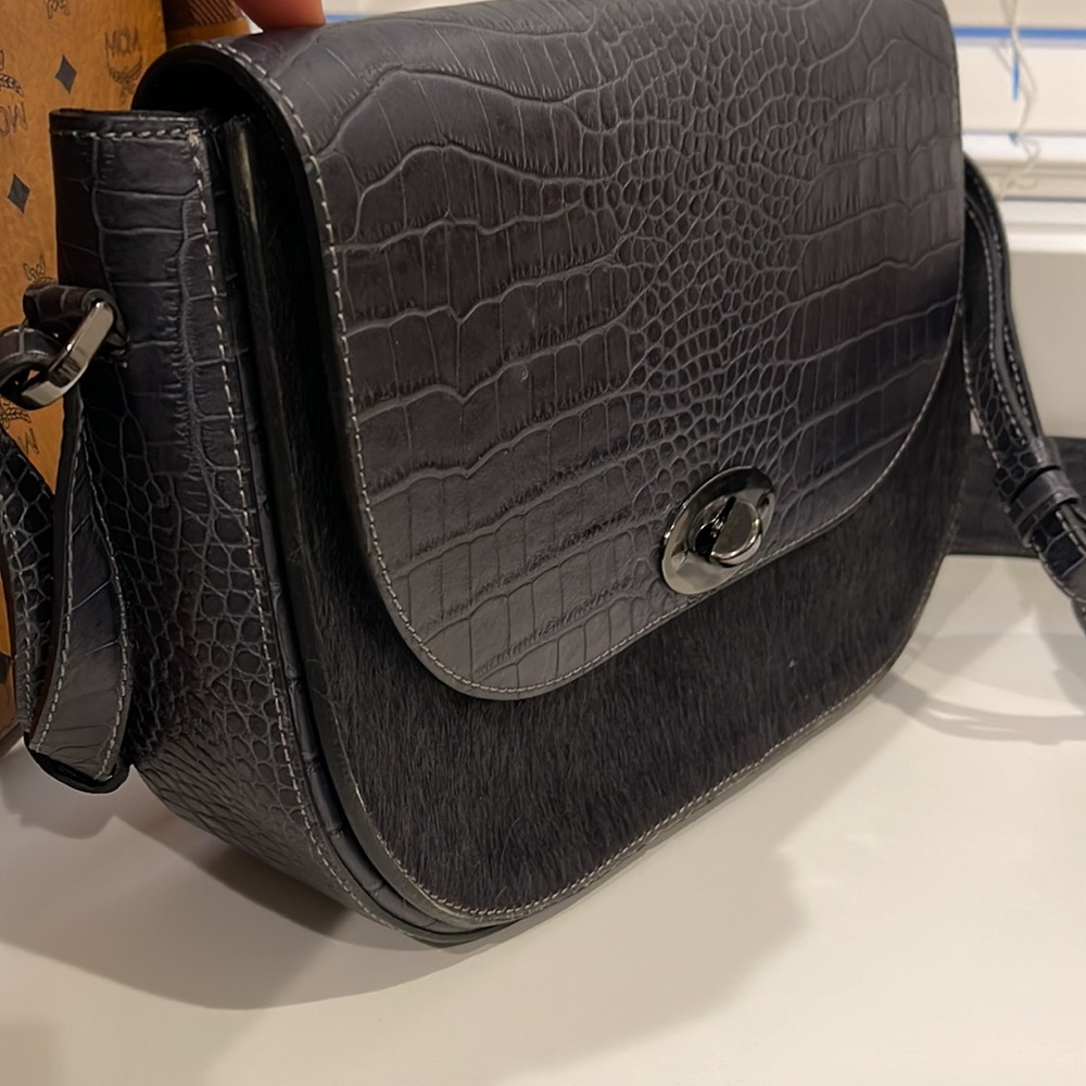 Vittoria Napoli Leather Handbag - Navy Blue